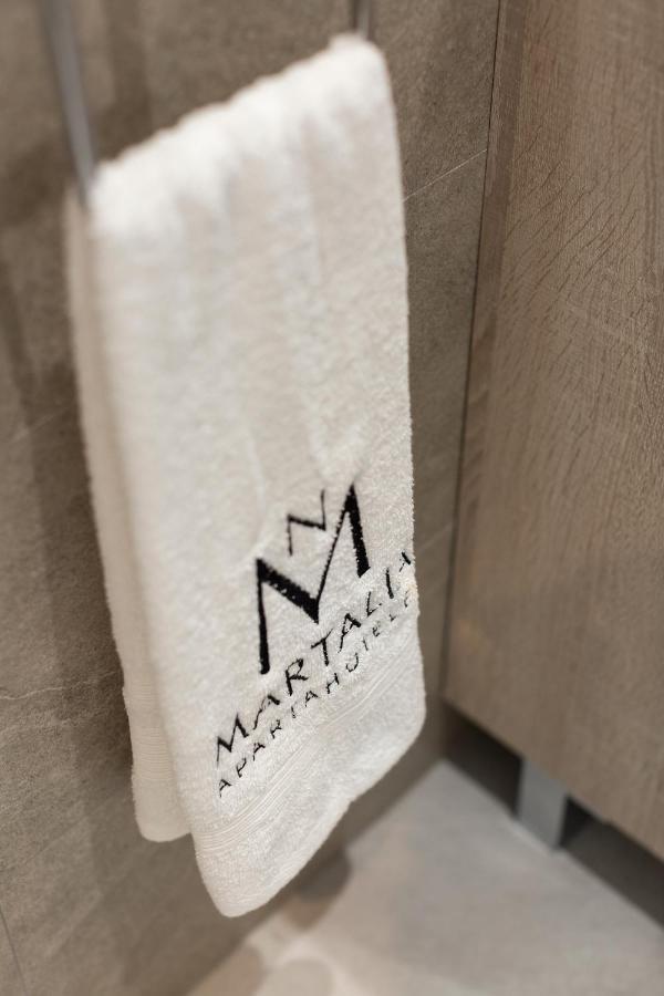 Apartamentos Martalia Nerja Торрокс-Коста Экстерьер фото