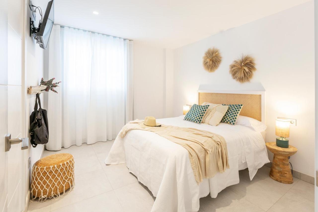 Apartamentos Martalia Nerja Торрокс-Коста Экстерьер фото