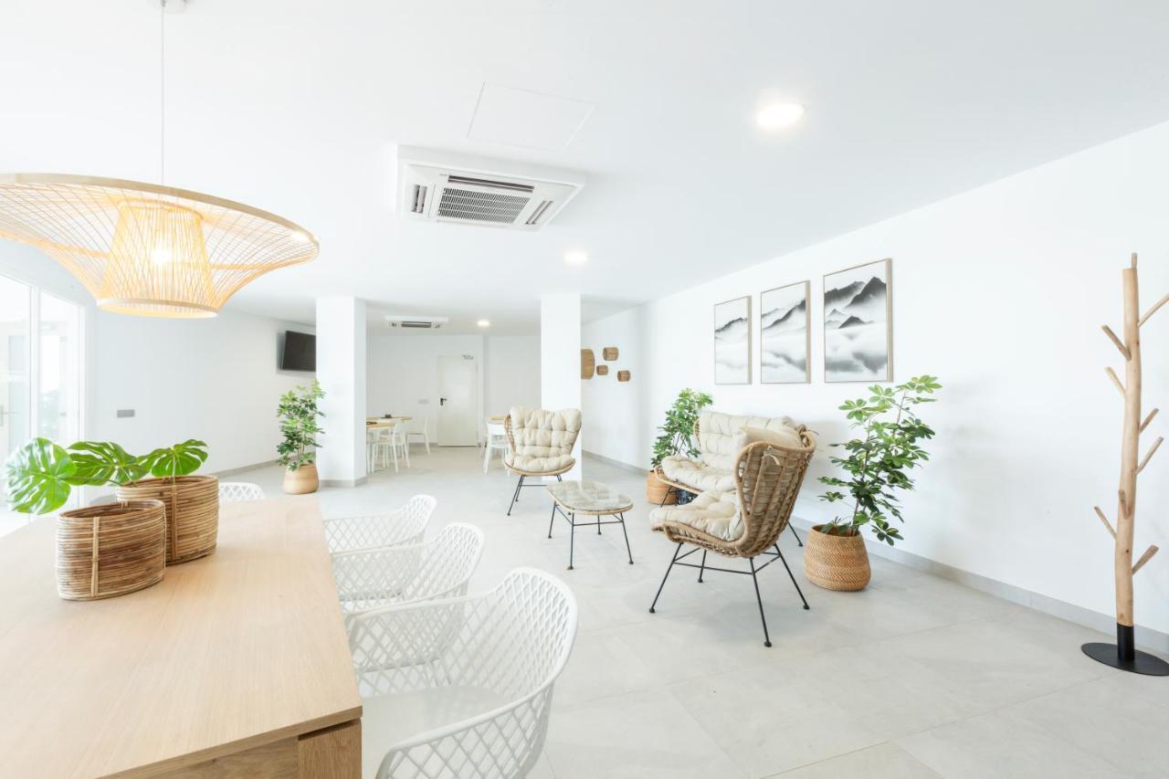 Apartamentos Martalia Nerja Торрокс-Коста Экстерьер фото