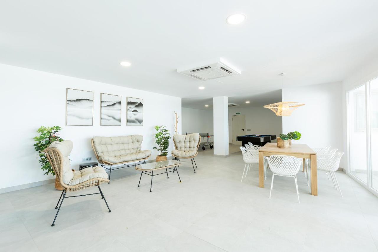 Apartamentos Martalia Nerja Торрокс-Коста Экстерьер фото