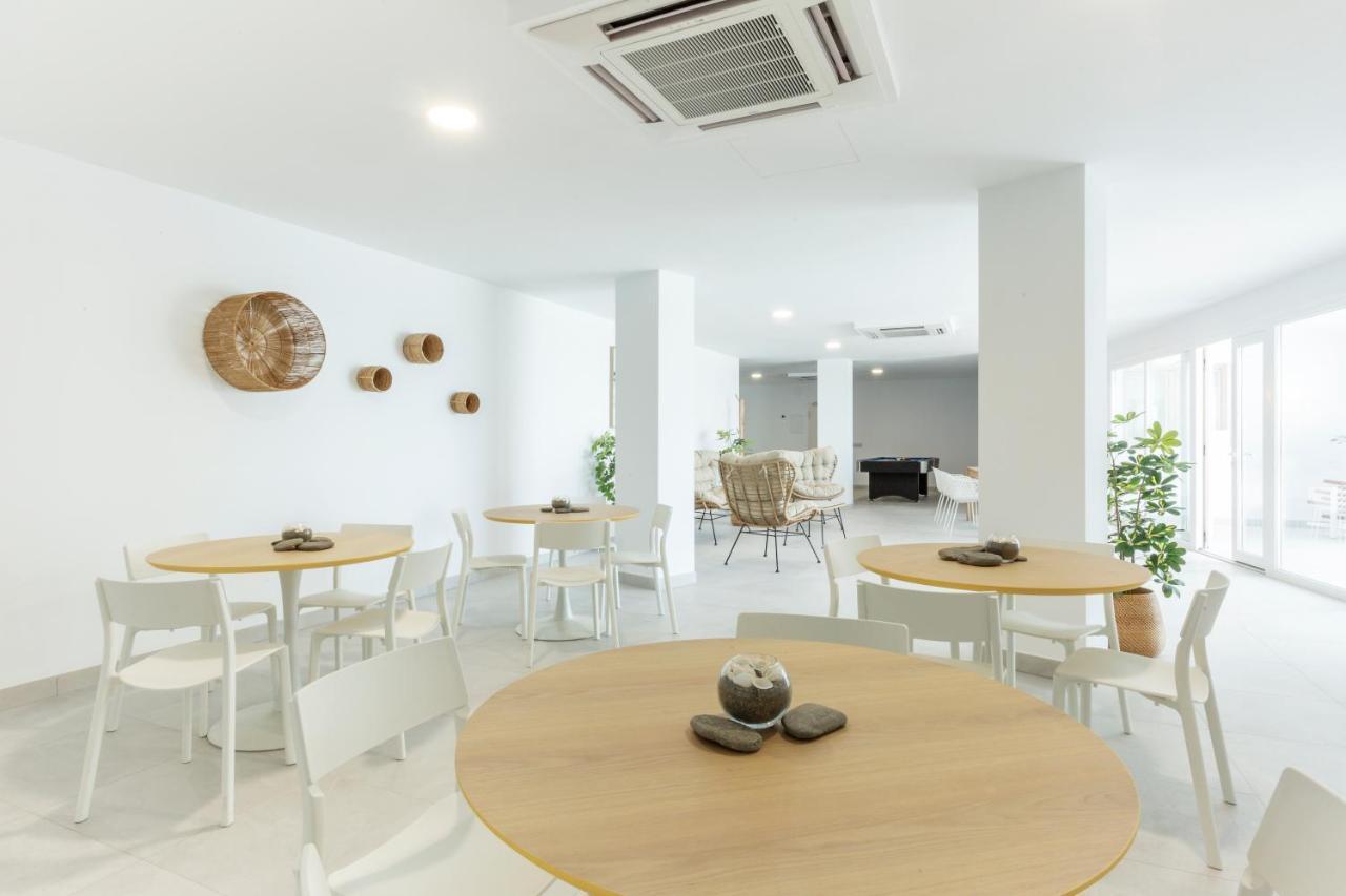 Apartamentos Martalia Nerja Торрокс-Коста Экстерьер фото