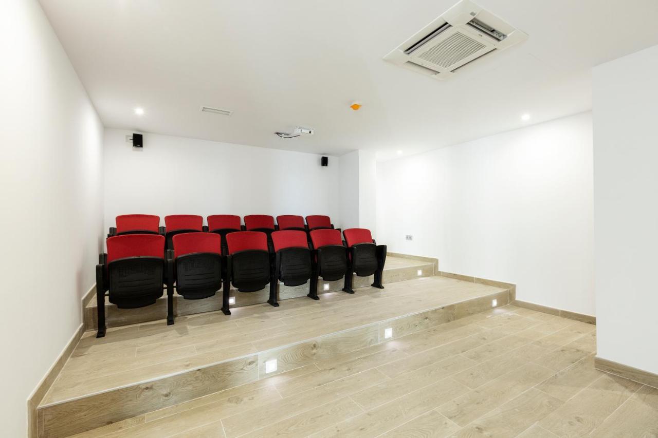 Apartamentos Martalia Nerja Торрокс-Коста Экстерьер фото