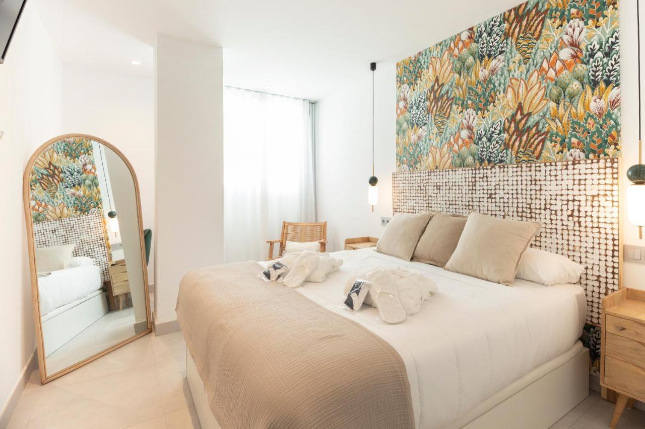 Apartamentos Martalia Nerja Торрокс-Коста Экстерьер фото
